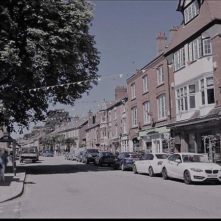 Modern 3-Bed House On Tarporley High Street Villa Exterior foto