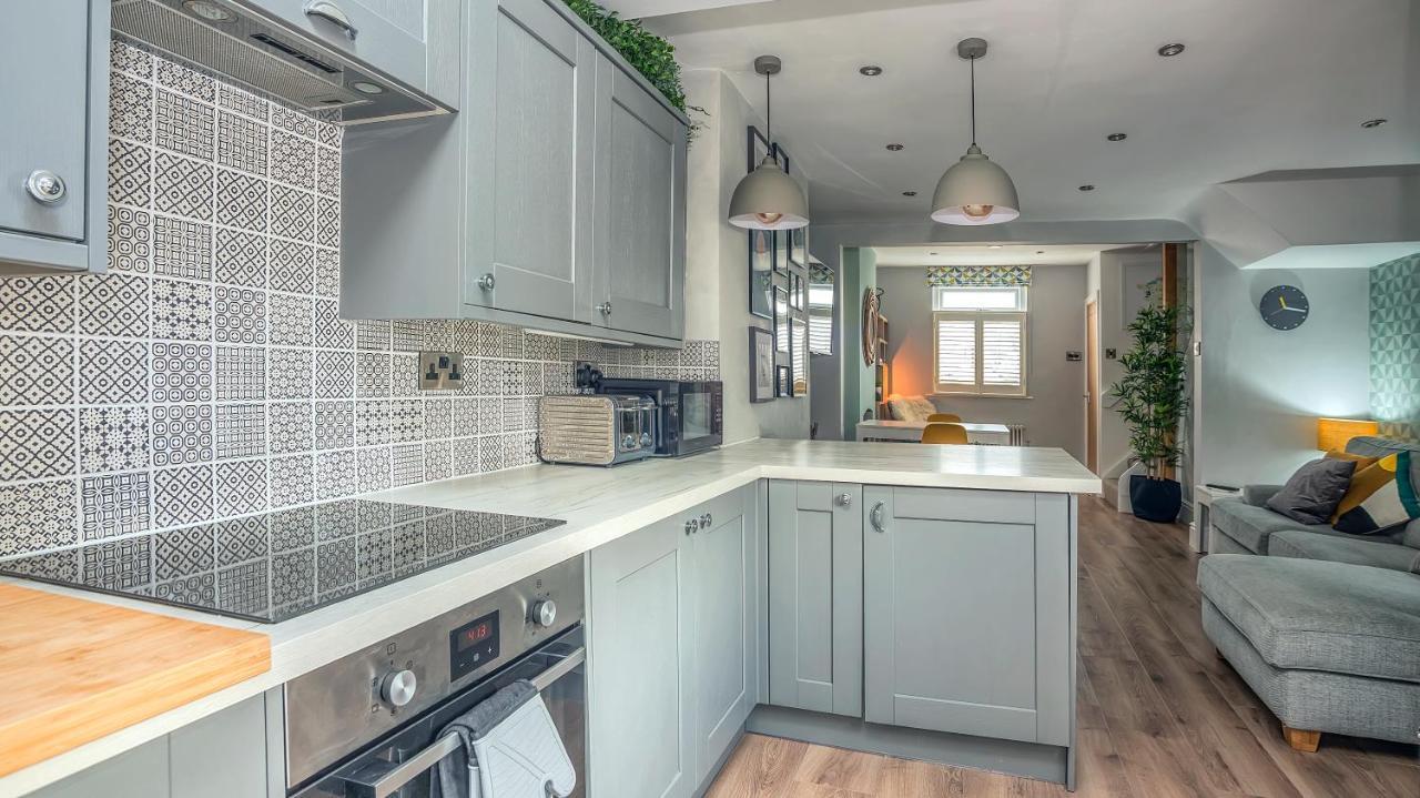 Modern 3-Bed House On Tarporley High Street Villa Exterior foto