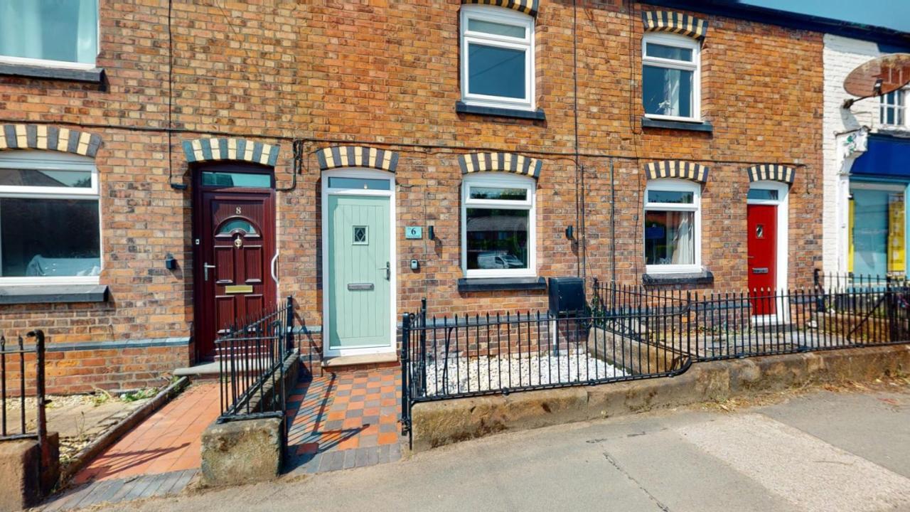 Modern 3-Bed House On Tarporley High Street Villa Exterior foto