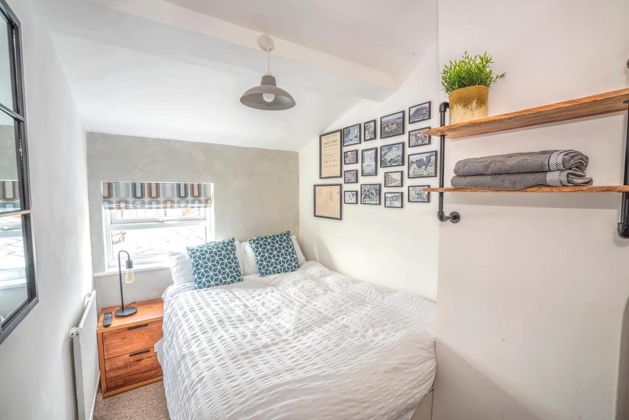 Modern 3-Bed House On Tarporley High Street Villa Exterior foto
