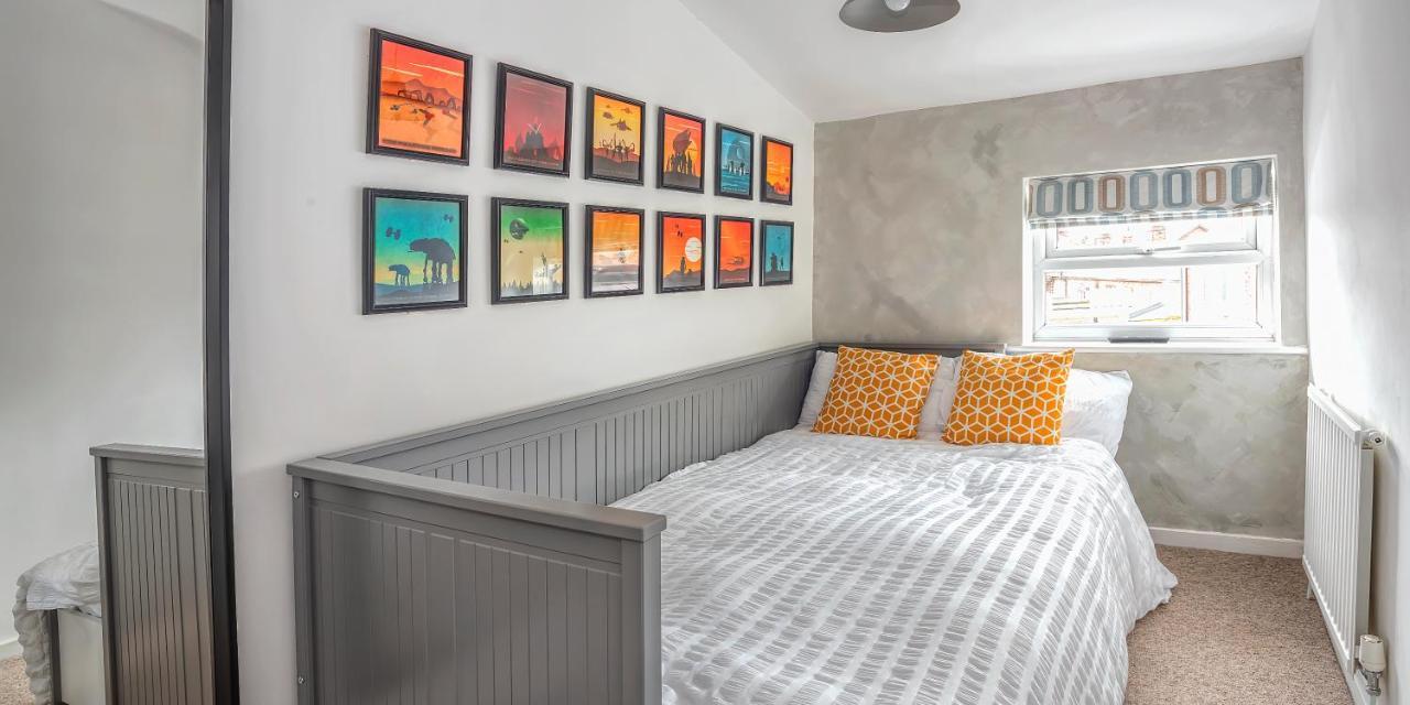 Modern 3-Bed House On Tarporley High Street Villa Exterior foto